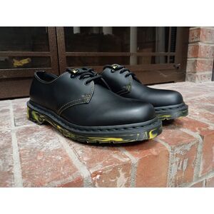 New Dr. Martens Shoes Womens Size 8 Black Lowtop AirWair Bouncing Marbled Sole